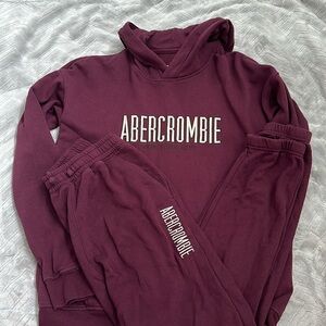 Size 15/16 boys Abercrombie maroon sweatsuit. Good condition